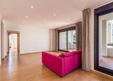 3-room flat in Estepona (Costa del Sol), buy cheap - 130 000 [63744] 3