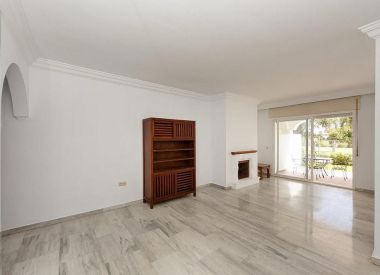 Apartments in Marbella (Costa del Sol), buy cheap - 240 000 [66041] 3