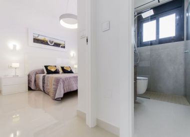 Villa in San Miguel de Salinas (Costa Blanca), buy cheap - 1 100 000 [69627] 9