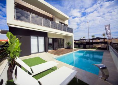 Villa in Cabo Roig (Costa Blanca), buy cheap - 369 900 [68147] 4