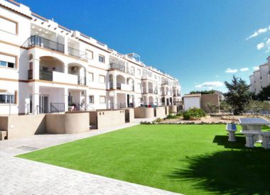 Apartments in Punta Prima (Costa Blanca), buy cheap - 105 000 [68603] 2