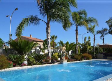 Villa in Cabo Roig (Costa Blanca), buy cheap - 1 990 000 [71064] 2
