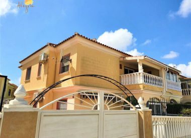 Townhouse in Torrevieja (Costa Blanca), buy cheap - 99 900 [71747] 2