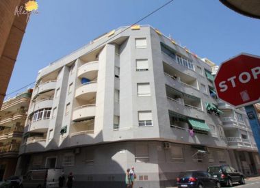 Apartments in Torrevieja (Costa Blanca), buy cheap - 73 900 [71660] 1