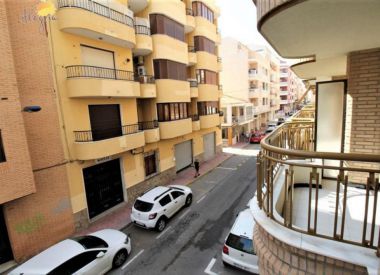 Apartments in Torrevieja (Costa Blanca), buy cheap - 73 900 [71660] 4