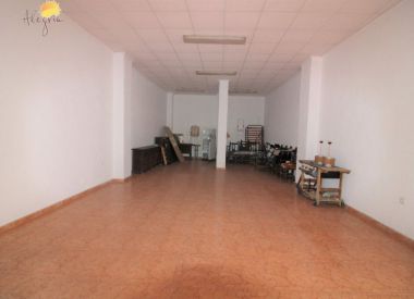 Store in Torrevieja (Costa Blanca), buy cheap - 59 900 [71643] 2