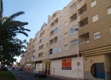 Apartments in Torrevieja (Costa Blanca), buy cheap - 70 000 [71617] 1