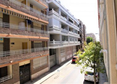 Apartments in Torrevieja (Costa Blanca), buy cheap - 80 900 [72312] 1