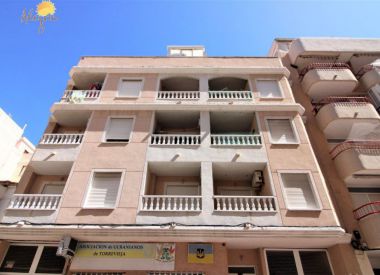 Apartments in Torrevieja (Costa Blanca), buy cheap - 78 500 [72295] 1