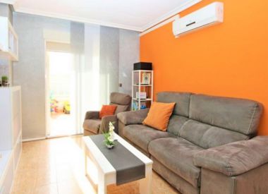 Apartments in Torrevieja (Costa Blanca), buy cheap - 90 500 [72229] 2