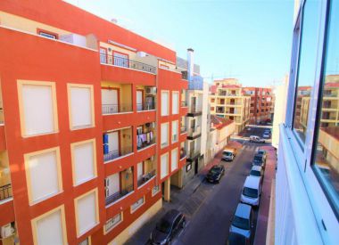 Apartments in Torrevieja (Costa Blanca), buy cheap - 66 900 [72128] 1