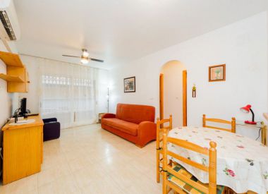 Apartments in Torrevieja (Costa Blanca), buy cheap - 60 000 [72116] 1