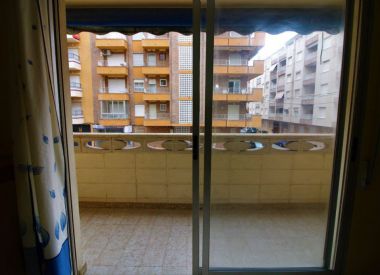Apartments in Torrevieja (Costa Blanca), buy cheap - 67 900 [72110] 5