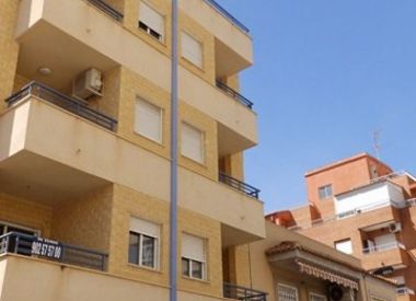 Apartments in Torrevieja (Costa Blanca), buy cheap - 79 000 [72109] 1