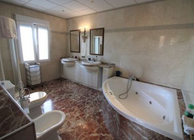 House in Torrevieja (Costa Blanca), buy cheap - 289 900 [72037] 6