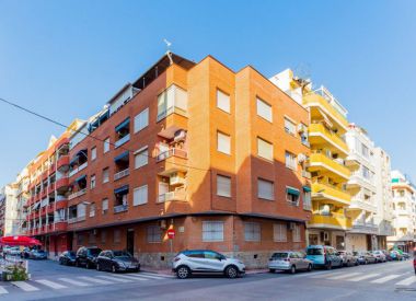 Apartments in Torrevieja (Costa Blanca), buy cheap - 72 900 [72029] 1