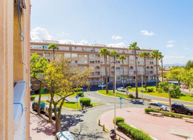 Apartments in Torrevieja (Costa Blanca), buy cheap - 65 000 [72021] 1