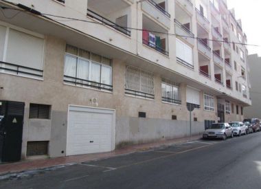 Apartments in Torrevieja (Costa Blanca), buy cheap - 112 000 [72008] 2