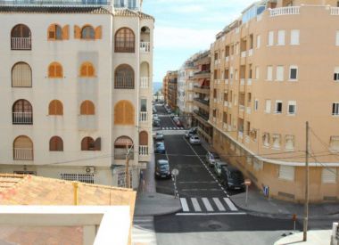 Apartments in Torrevieja (Costa Blanca), buy cheap - 82 000 [72003] 2