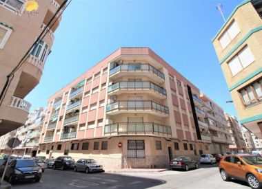 Apartments in Torrevieja (Costa Blanca), buy cheap - 61 500 [72786] 1