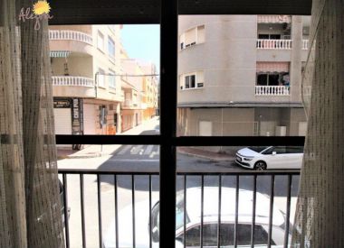 Apartments in Torrevieja (Costa Blanca), buy cheap - 61 500 [72786] 8