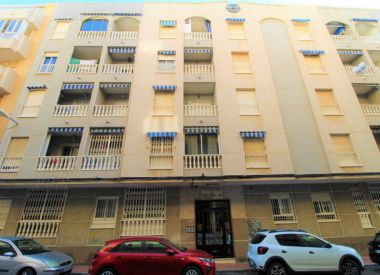 Apartments in Torrevieja (Costa Blanca), buy cheap - 67 000 [72754] 1