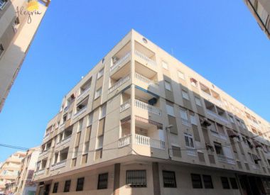 Apartments in Torrevieja (Costa Blanca), buy cheap - 67 900 [72745] 1