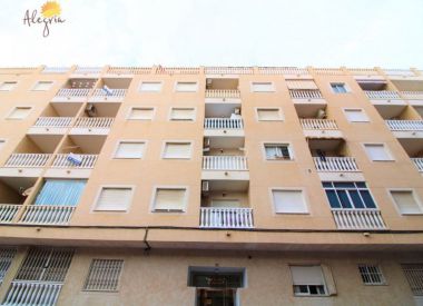Apartments in Torrevieja (Costa Blanca), buy cheap - 51 900 [72726] 2