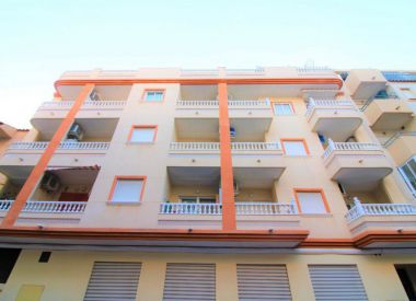 Apartments in Torrevieja (Costa Blanca), buy cheap - 97 900 [72691] 2