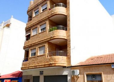 Apartments in Torrevieja (Costa Blanca), buy cheap - 120 900 [72645] 1