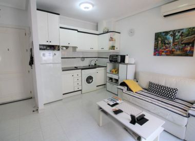 Apartments in Torrevieja (Costa Blanca), buy cheap - 65 000 [72546] 10