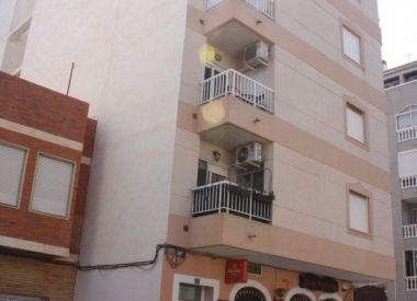 Apartments in Torrevieja (Costa Blanca), buy cheap - 65 000 [72475] 2