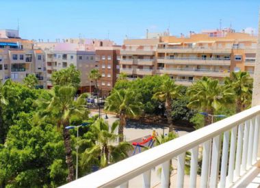 Apartments in Torrevieja (Costa Blanca), buy cheap - 102 000 [72469] 9