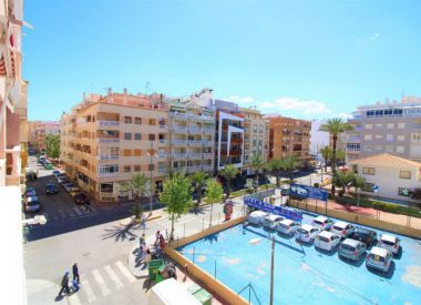 Apartments in Torrevieja (Costa Blanca), buy cheap - 83 900 [72438] 1