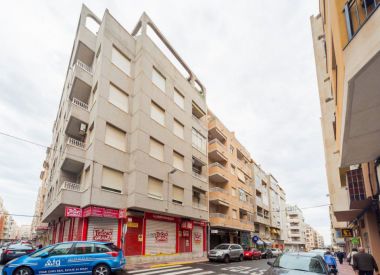 Apartments in Torrevieja (Costa Blanca), buy cheap - 99 900 [72435] 1