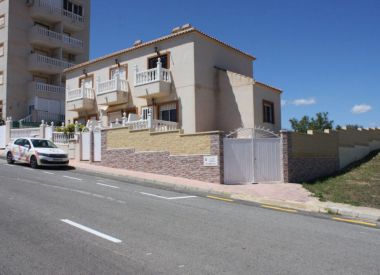 Townhouse in Torrevieja (Costa Blanca), buy cheap - 180 000 [72432] 2