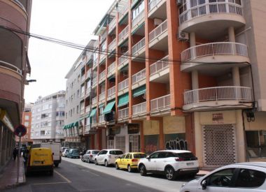 Apartments in Torrevieja (Costa Blanca), buy cheap - 120 000 [72419] 1