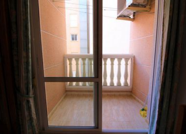 Apartments in Torrevieja (Costa Blanca), buy cheap - 87 900 [72379] 5