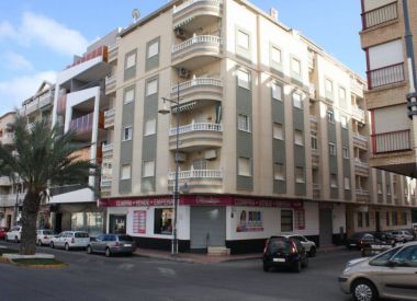 Apartments in Torrevieja (Costa Blanca), buy cheap - 77 000 [72348] 1