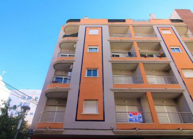 Apartments in Torrevieja (Costa Blanca), buy cheap - 117 900 [72332] 1